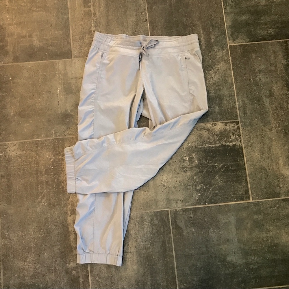 Athleta Crop